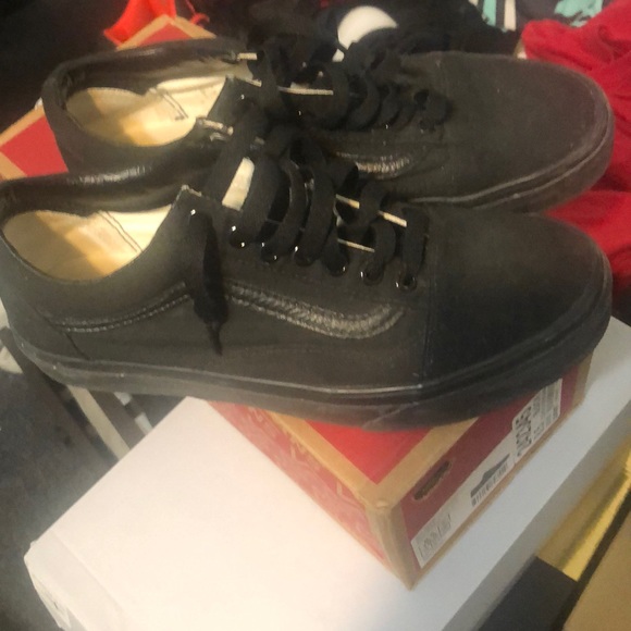 Black old school vans - Picture 2 of 3